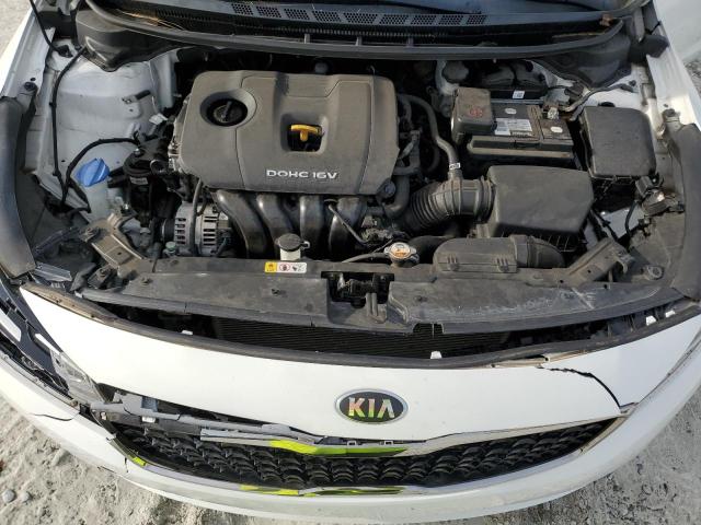 3KPFK4A79HE015025 - 2017 KIA FORTE LX WHITE photo 11