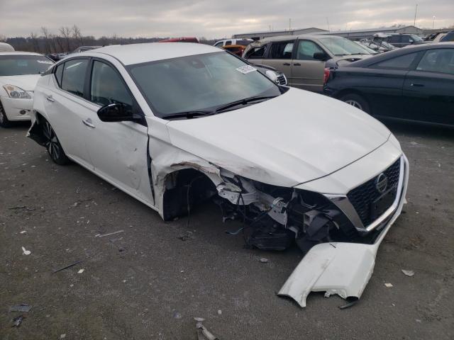 1N4BL4DV7NN311664 - 2022 NISSAN ALTIMA SV WHITE photo 4