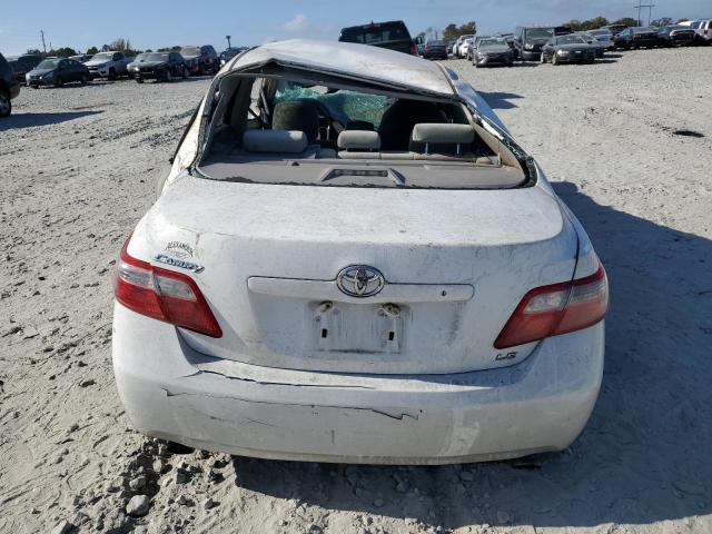 4T1BK46K48U564835 - 2008 TOYOTA CAMRY LE WHITE photo 6