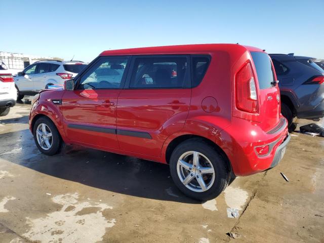 KNDJT2A56D7588422 - 2013 KIA SOUL RED photo 2