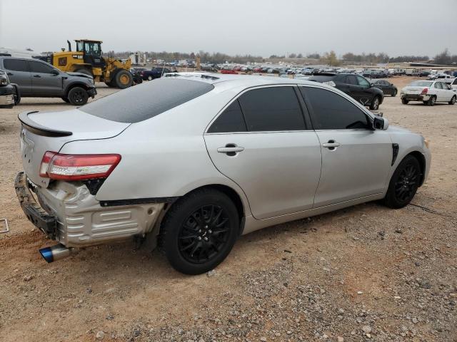 4T1BF3EK8BU702321 - 2011 TOYOTA CAMRY BASE SILVER photo 3