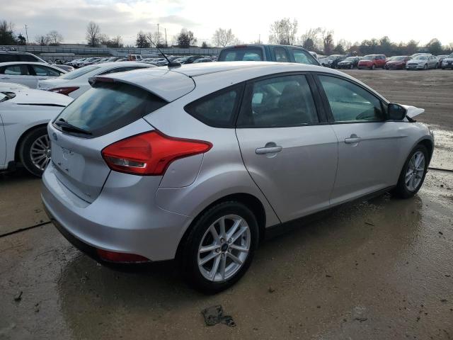 1FADP3K26JL322158 - 2018 FORD FOCUS SE SILVER photo 3