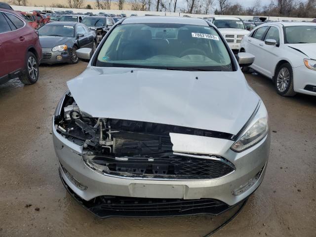 1FADP3K26JL322158 - 2018 FORD FOCUS SE SILVER photo 5