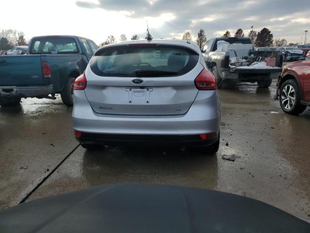 1FADP3K26JL322158 - 2018 FORD FOCUS SE SILVER photo 6