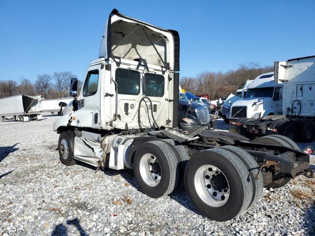 1FUJGED51GLHJ3609 - 2016 FREIGHTLINER CASCADIA 1 WHITE photo 3