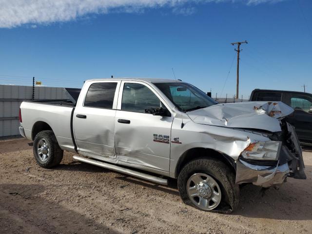 3C63R3CL7JG344746 - 2018 RAM 3500 ST SILVER photo 4