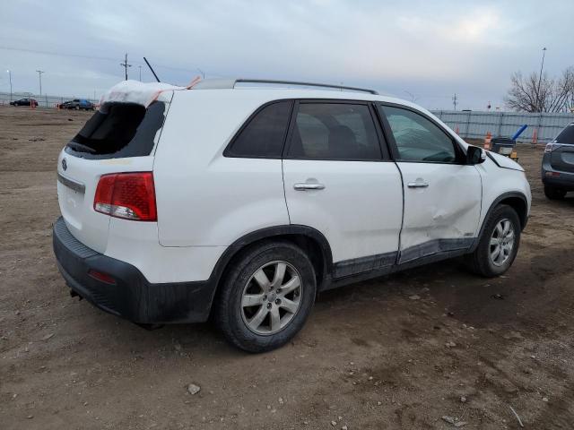 5XYKTDA69CG299903 - 2012 KIA SORENTO BASE WHITE photo 3