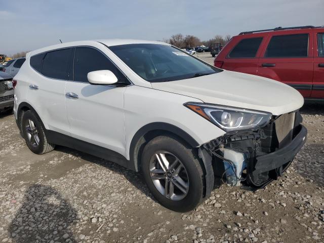 5NMZT3LB3JH072437 - 2018 HYUNDAI SANTA FE S WHITE photo 4