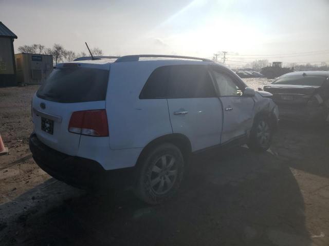 5XYKTCA64DG375443 - 2013 KIA SORENTO LX WHITE photo 3