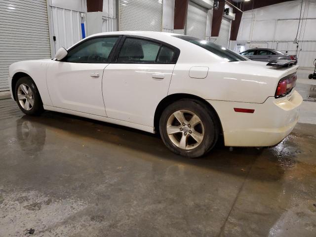2B3CL3CG9BH587135 - 2011 DODGE CHARGER WHITE photo 2
