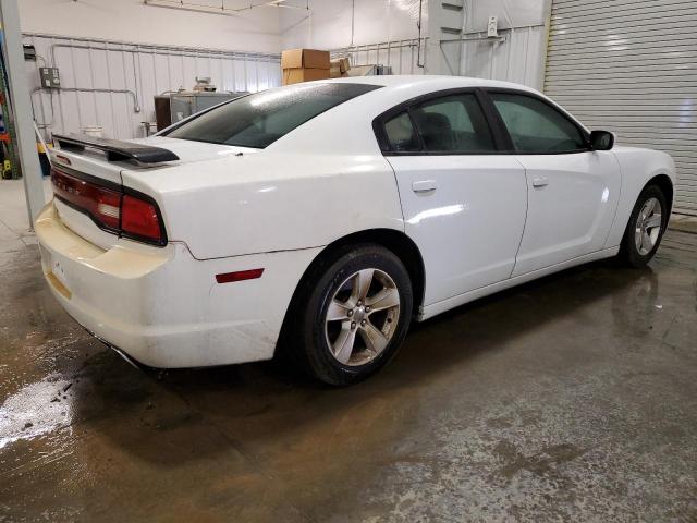 2B3CL3CG9BH587135 - 2011 DODGE CHARGER WHITE photo 3