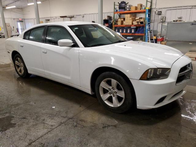 2B3CL3CG9BH587135 - 2011 DODGE CHARGER WHITE photo 4
