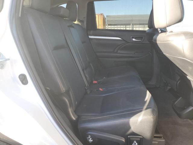 5TDKKRFH6GS144874 - 2016 TOYOTA HIGHLANDER XLE WHITE photo 11