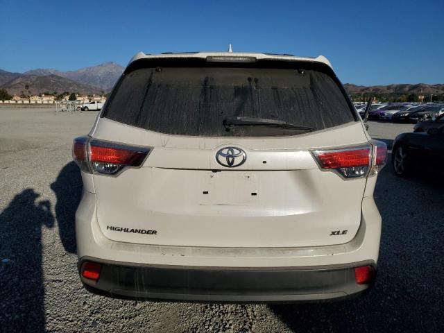 5TDKKRFH6GS144874 - 2016 TOYOTA HIGHLANDER XLE WHITE photo 6