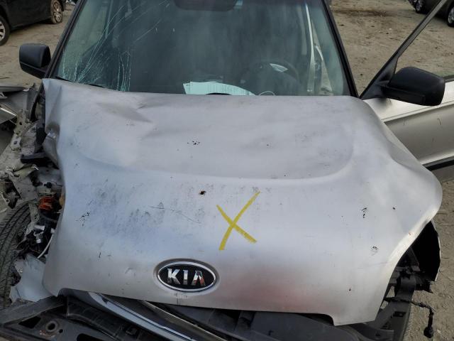 KNDJT2A19B7324895 - 2011 KIA SOUL GRAY photo 12