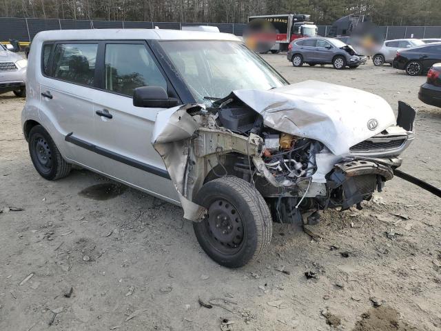 KNDJT2A19B7324895 - 2011 KIA SOUL GRAY photo 4