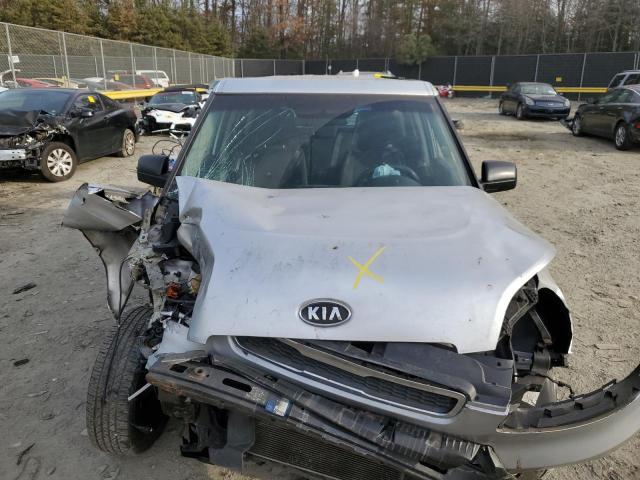 KNDJT2A19B7324895 - 2011 KIA SOUL GRAY photo 5