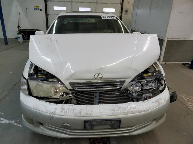 JT8BF28G3Y5094456 - 2000 LEXUS ES 300 WHITE photo 11