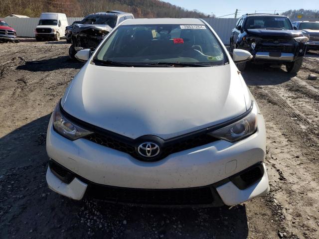 JTNKARJE5HJ546900 - 2017 TOYOTA COROLLA IM Белый фото 5