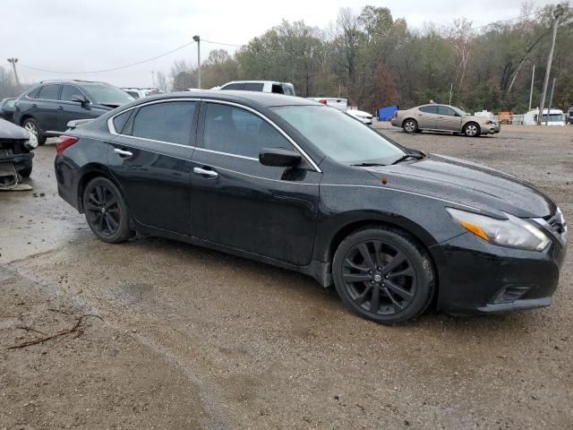 1N4AL3AP6HC294576 - 2017 NISSAN ALTIMA 2.5 BLACK photo 4