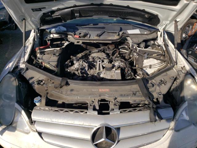 4JGCB65E48A086770 - 2008 MERCEDES-BENZ R 350 WHITE photo 11