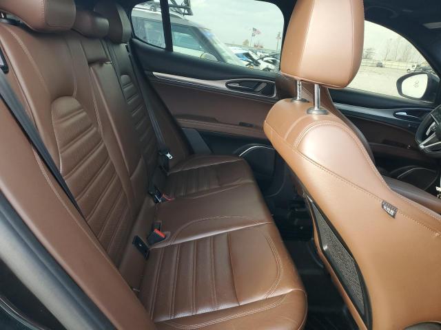 ZASFAKNN1J7C16706 - 2018 ALFA ROMEO STELVIO TI SPORT BLACK photo 11