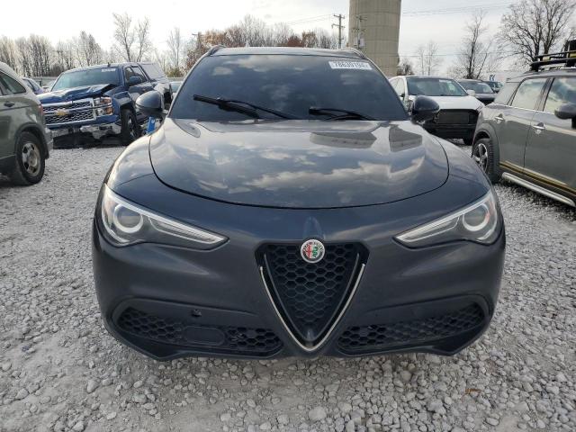 ZASFAKNN1J7C16706 - 2018 ALFA ROMEO STELVIO TI SPORT BLACK photo 5