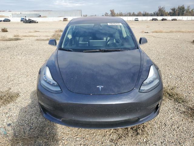 5YJ3E1EB9JF091044 - 2018 TESLA MODEL 3 GRAY photo 5