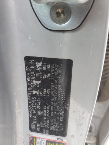 KNDJN2A28G7868976 - 2016 KIA SOUL SILVER photo 12