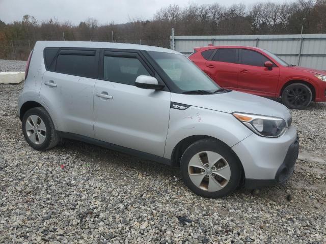 KNDJN2A28G7868976 - 2016 KIA SOUL SILVER photo 4