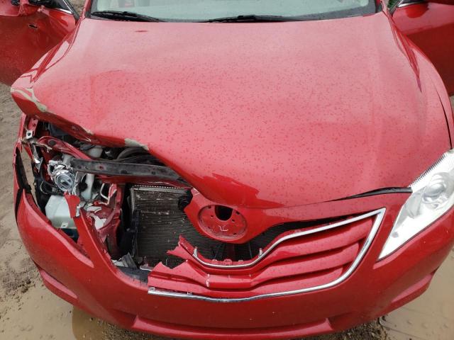 4T4BF3EK1AR029697 - 2010 TOYOTA CAMRY BASE RED photo 11