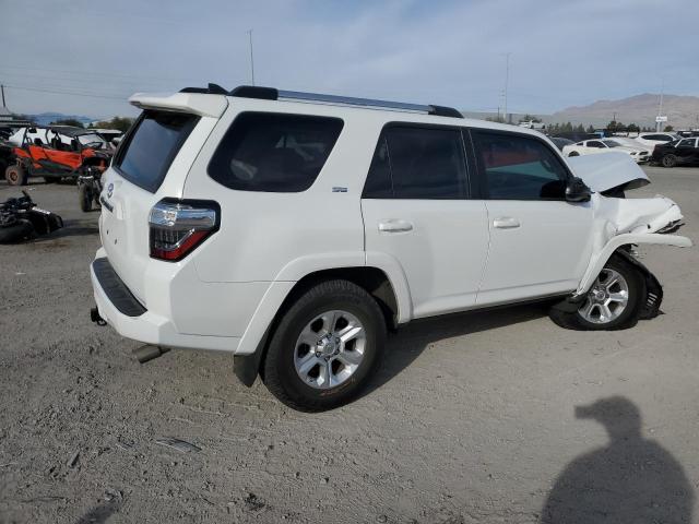 JTEEU5JR3M5228907 - 2021 TOYOTA 4RUNNER SR5 WHITE photo 3