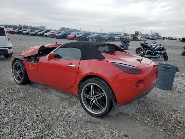 1G2MB35B98Y128732 - 2008 PONTIAC SOLSTICE RED photo 2