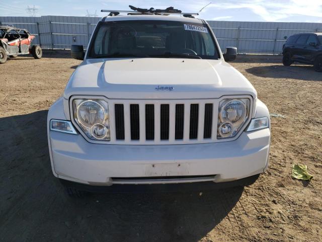 1J8GP28K58W212597 - 2008 JEEP LIBERTY SPORT WHITE photo 5