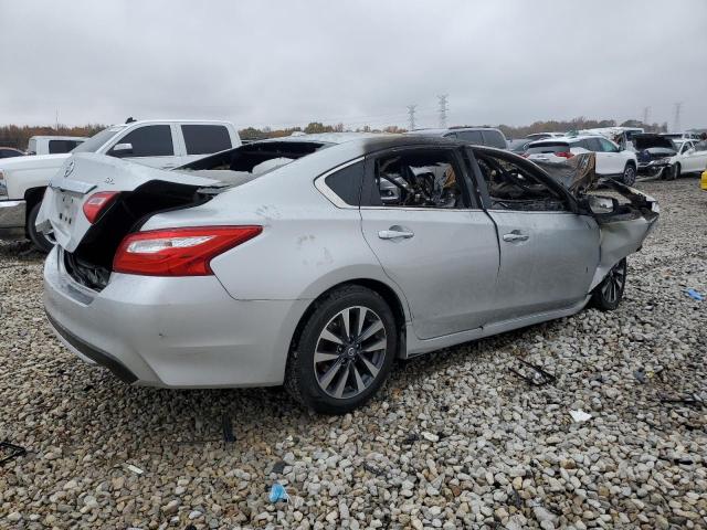 1N4AL3AP4HC171293 - 2017 NISSAN ALTIMA 2.5 SILVER photo 3