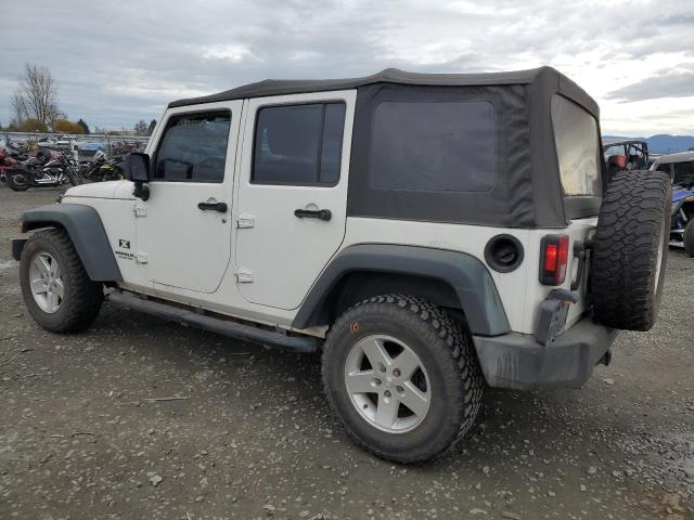 1J4GB39119L718510 - 2009 JEEP WRANGLER U X WHITE photo 2