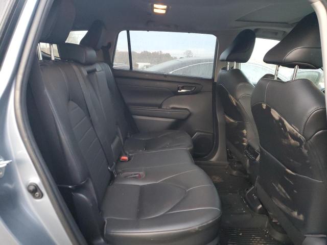 5TDGZRBH1LS010601 - 2020 TOYOTA HIGHLANDER XLE 银色 照片 11