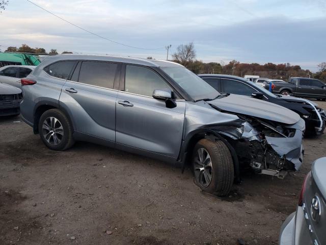 5TDGZRBH1LS010601 - 2020 TOYOTA HIGHLANDER XLE 银色 照片 4