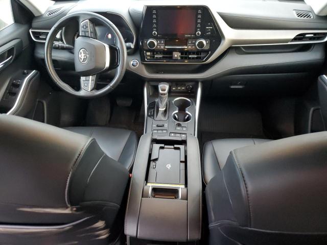 5TDGZRBH1LS010601 - 2020 TOYOTA HIGHLANDER XLE 银色 照片 8