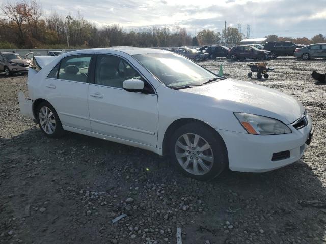 1HGCM66567A095631 - 2007 HONDA ACCORD EX WHITE photo 4