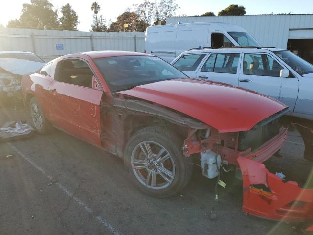 1ZVBP8AM7D5224280 - 2013 FORD MUSTANG RED photo 4