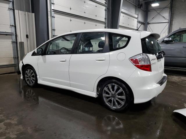 JHMGE8H5XCC026881 - 2012 HONDA FIT SPORT WHITE photo 2