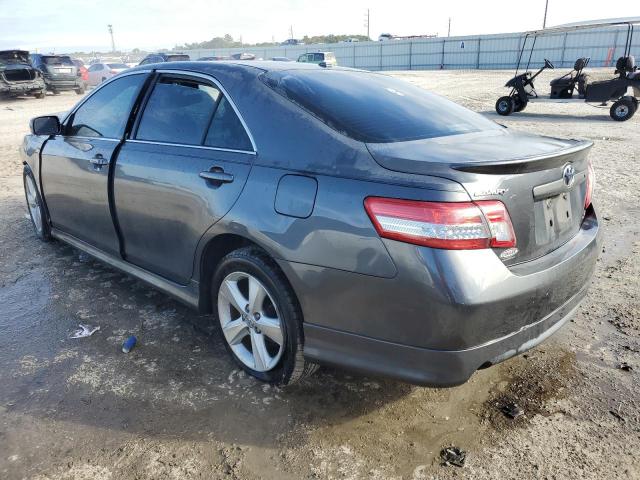 4T1BF3EK4AU039912 - 2010 TOYOTA CAMRY BASE GRAY photo 2