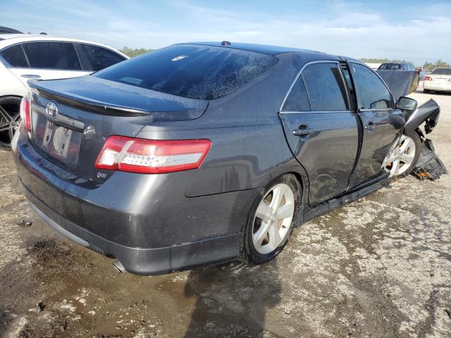 4T1BF3EK4AU039912 - 2010 TOYOTA CAMRY BASE GRAY photo 3