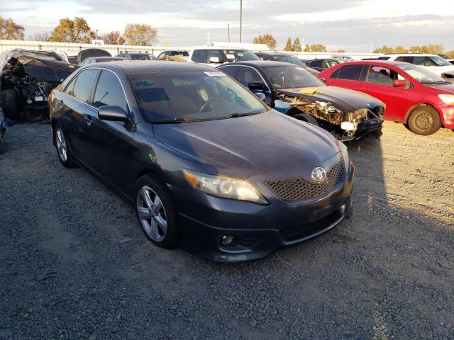 4T1BF3EK8BU725792 - 2011 TOYOTA CAMRY BASE GRAY photo 4