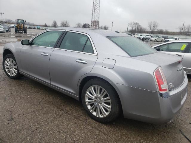 2C3CCAKT8DH712490 - 2013 CHRYSLER 300C SILVER photo 2