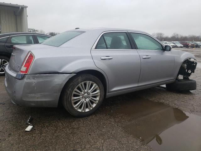 2C3CCAKT8DH712490 - 2013 CHRYSLER 300C SILVER photo 3