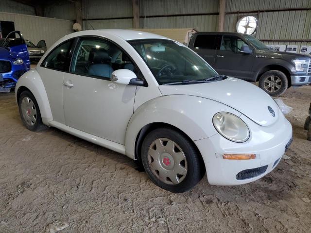3VWPW3AG0AM008802 - 2010 VOLKSWAGEN NEW BEETLE WHITE photo 4