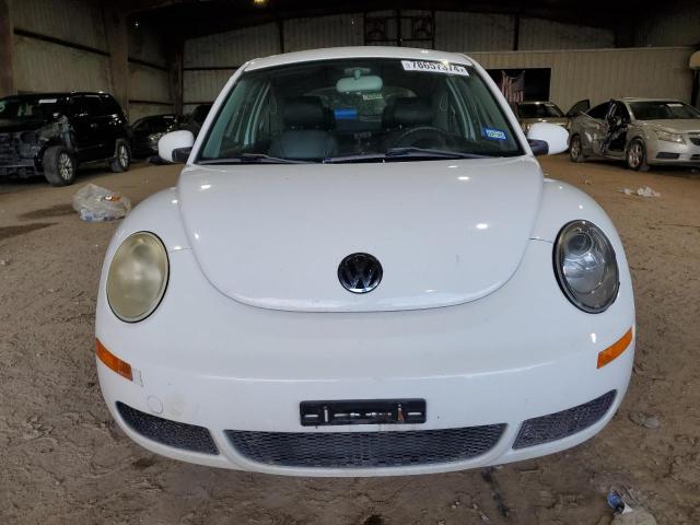 3VWPW3AG0AM008802 - 2010 VOLKSWAGEN NEW BEETLE WHITE photo 5