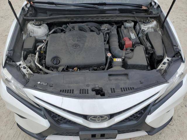 4T1BZ1HK7KU032767 - 2019 TOYOTA CAMRY XSE WHITE photo 11